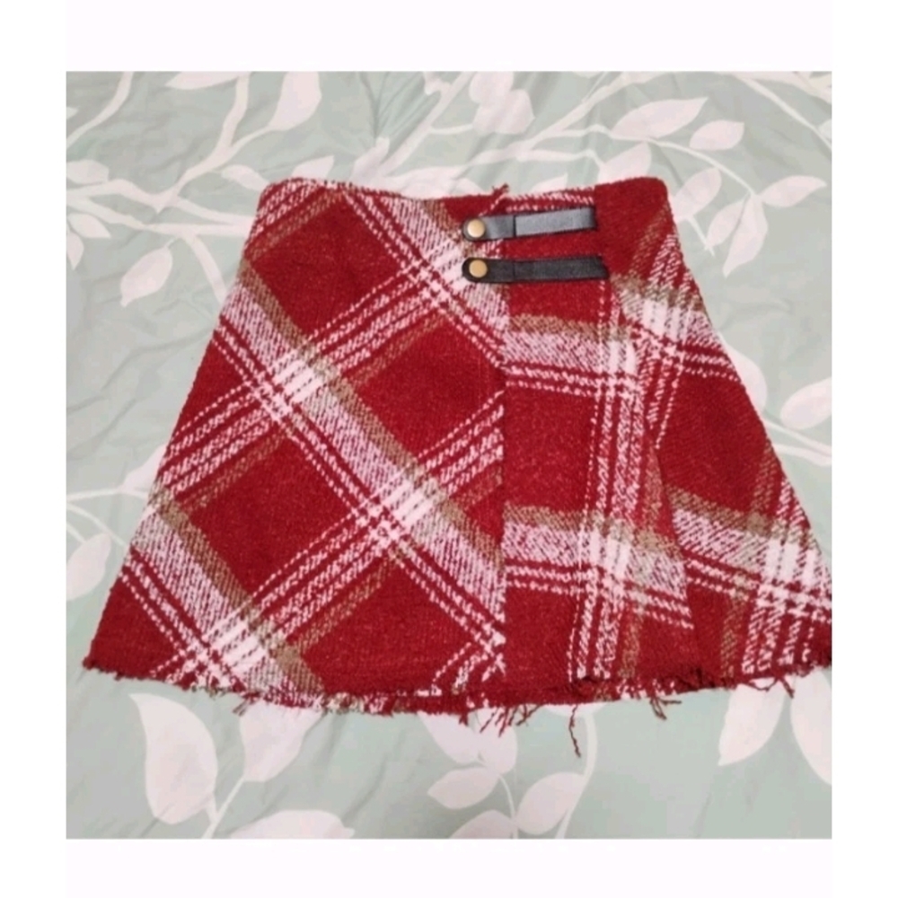 Chic Red Plaid A-Line Skirt - Picture 1 of 11